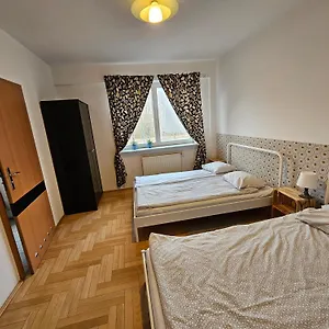 Апартаменты Kabaty 2, Варшава